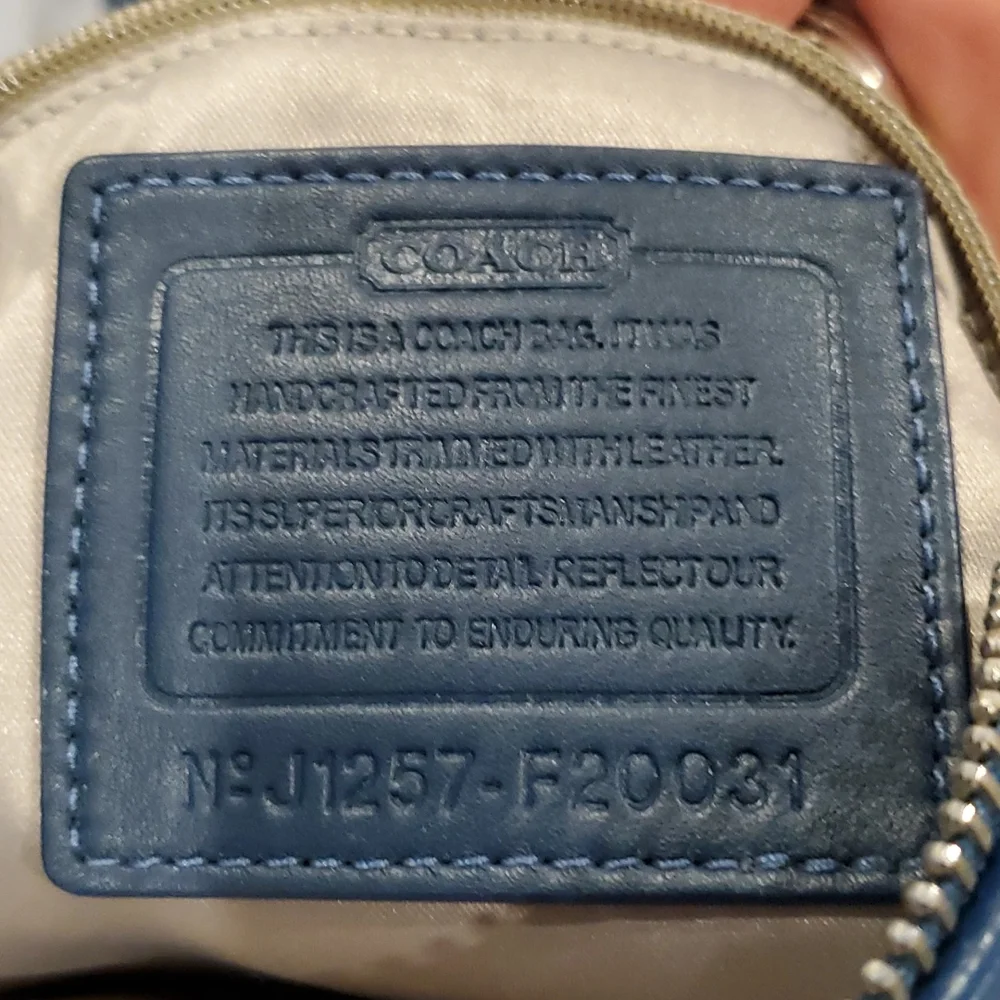 Coach 👜 - Picture 3 of 9